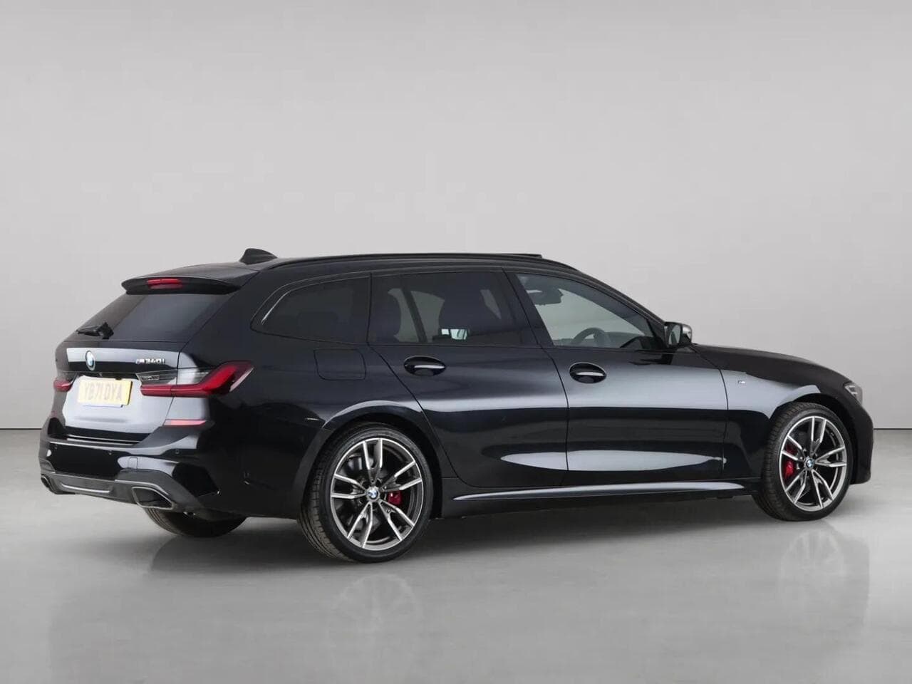 BMW 3 Series thumbnail Side Right