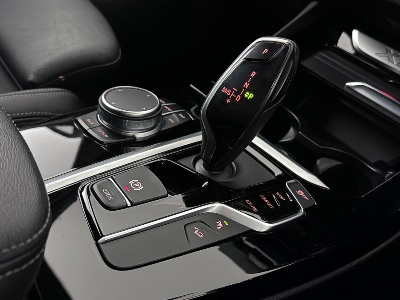BMW X3 thumbnail Interior Front