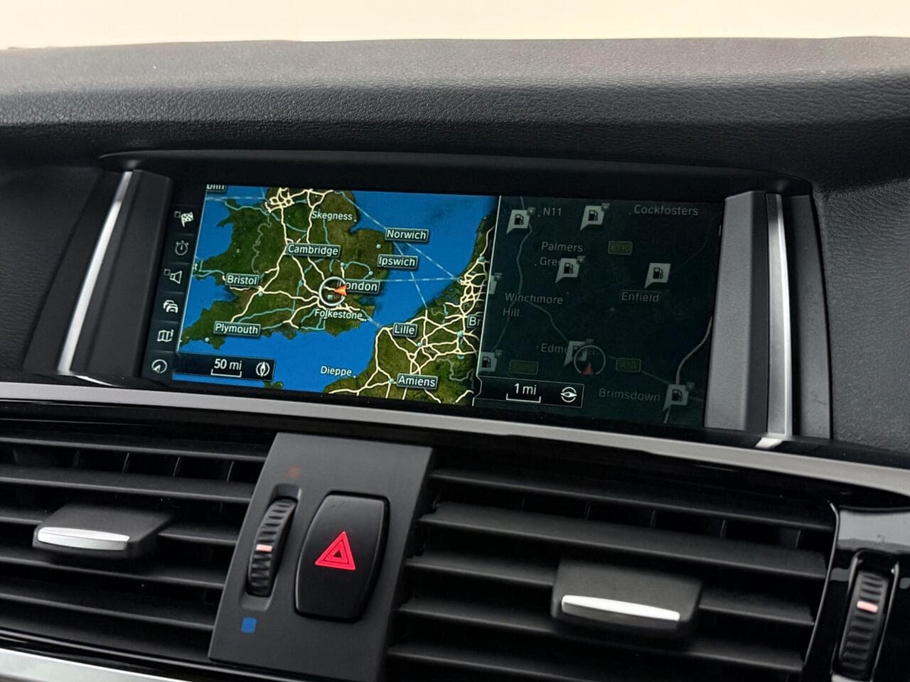 BMW X4 thumbnail Infotainment System