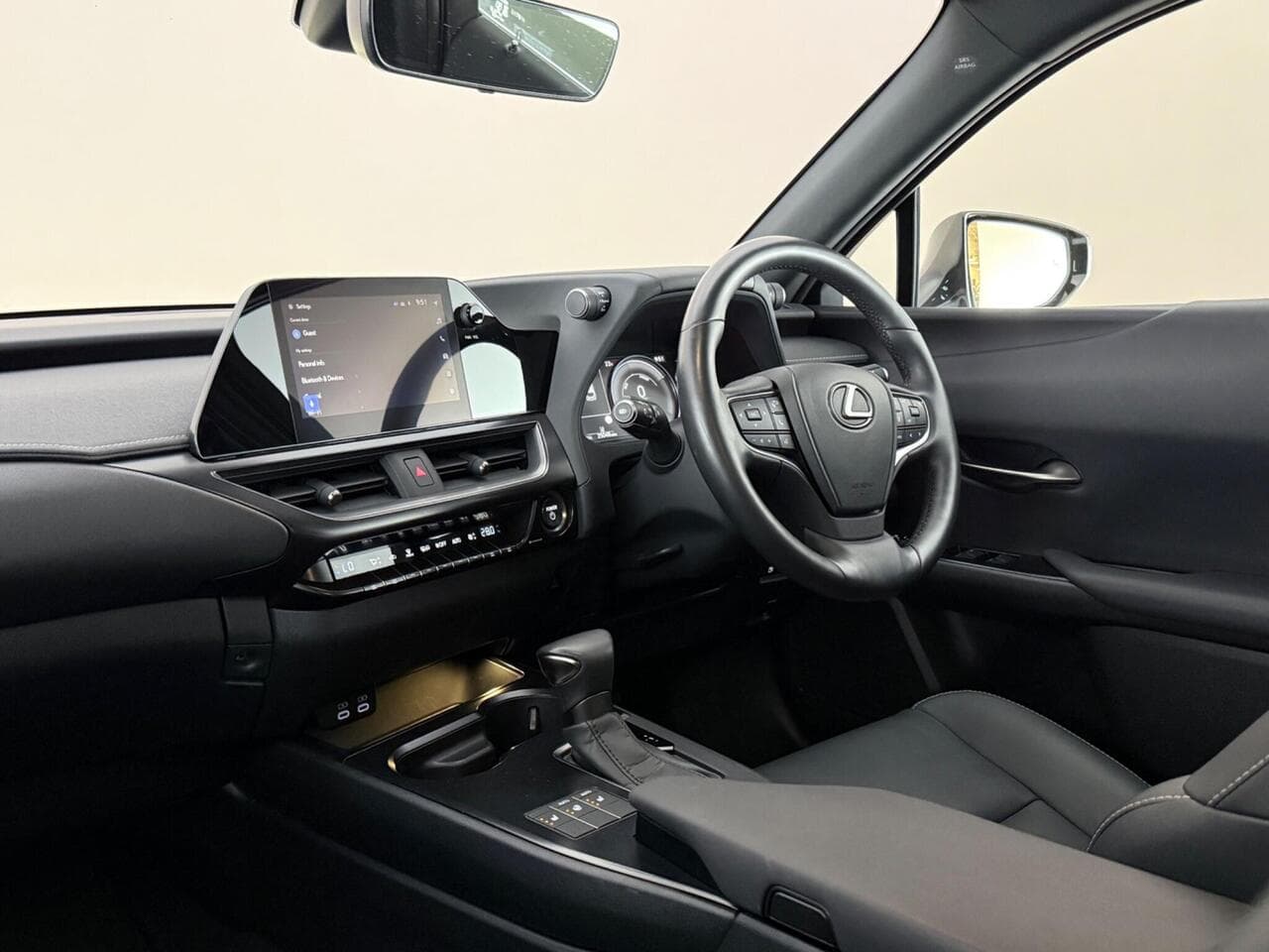 Lexus UX thumbnail Interior Front