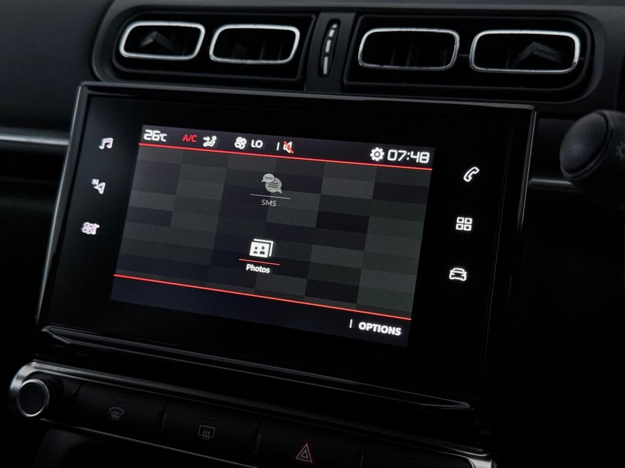 Citroen C3 thumbnail Infotainment System