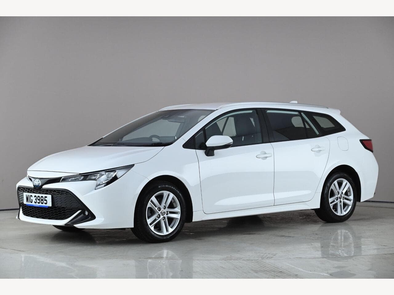 Toyota Corolla thumbnail Front Left