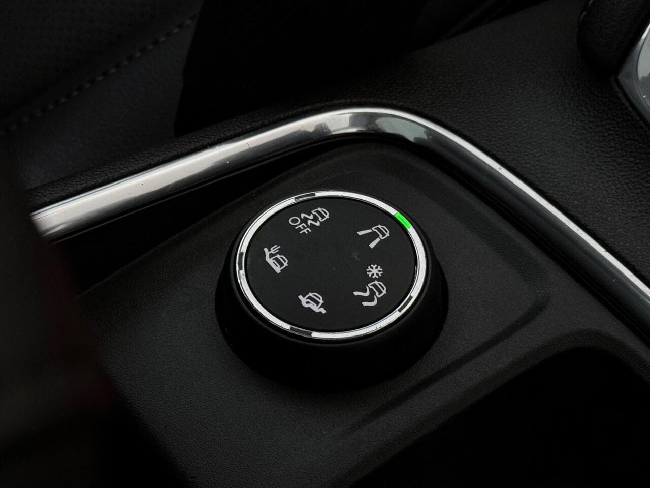 Vauxhall Grandland X thumbnail Misc Controls