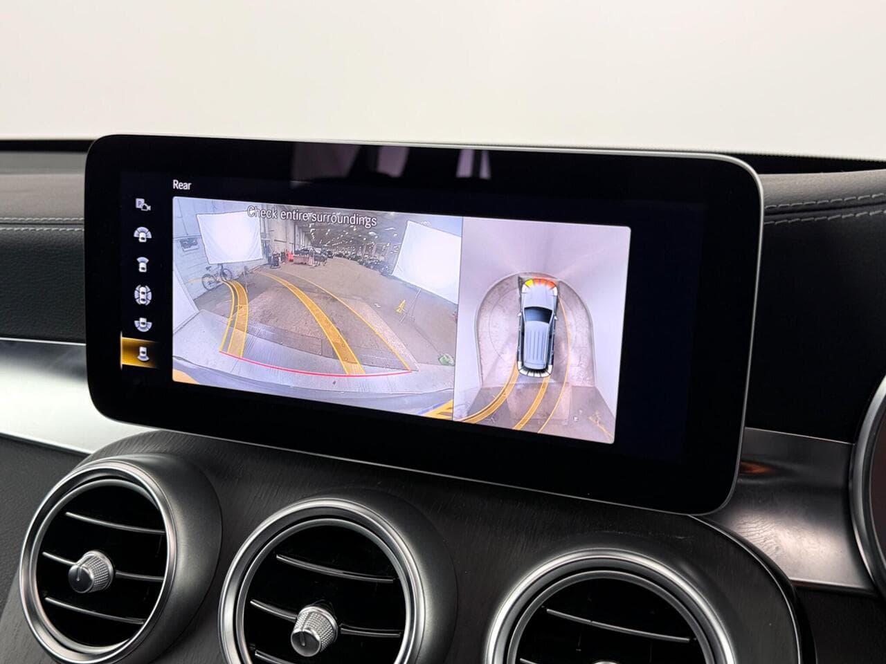 Mercedes-Benz GLC thumbnail Infotainment System