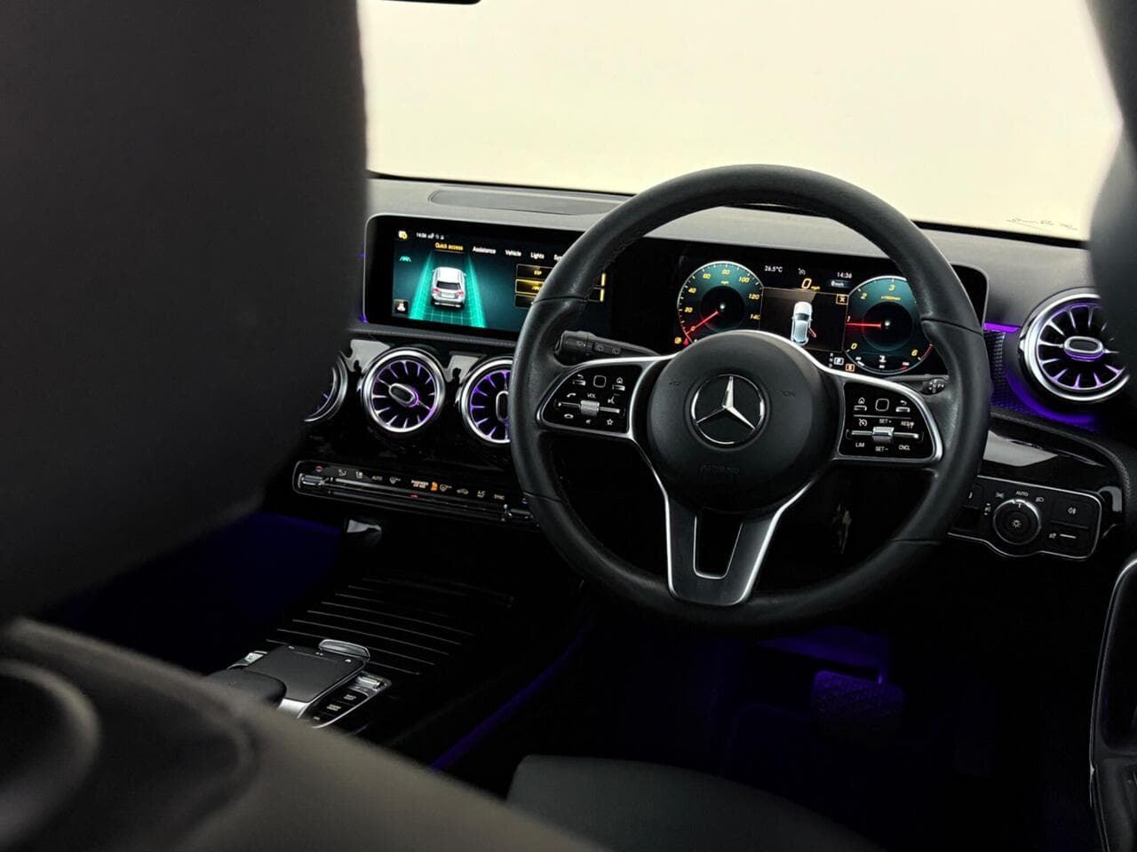 Mercedes-Benz A Class thumbnail Interior Front