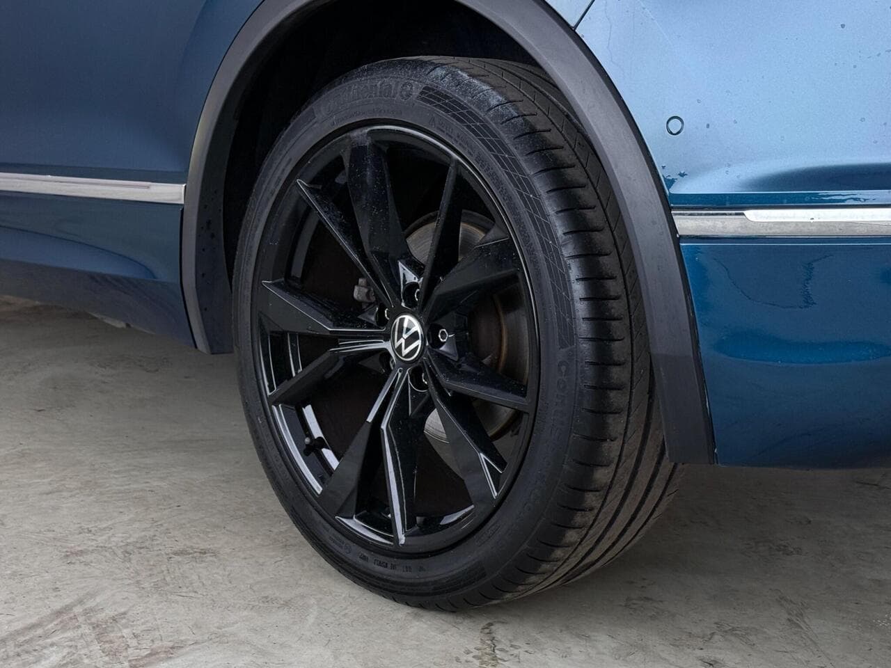 Volkswagen Tiguan thumbnail Wheel