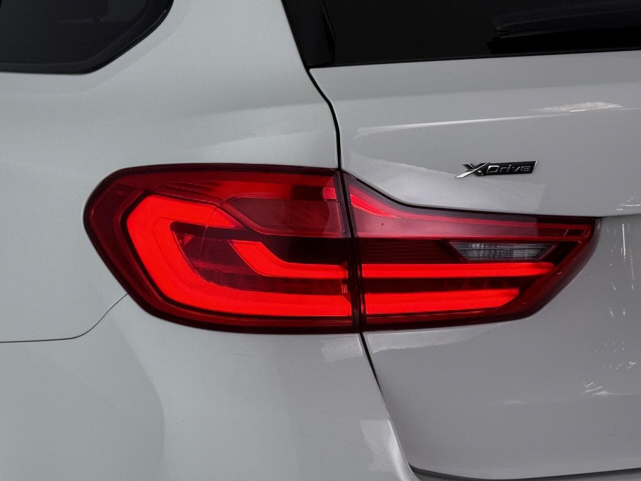 BMW 5 Series thumbnail Lights Rear