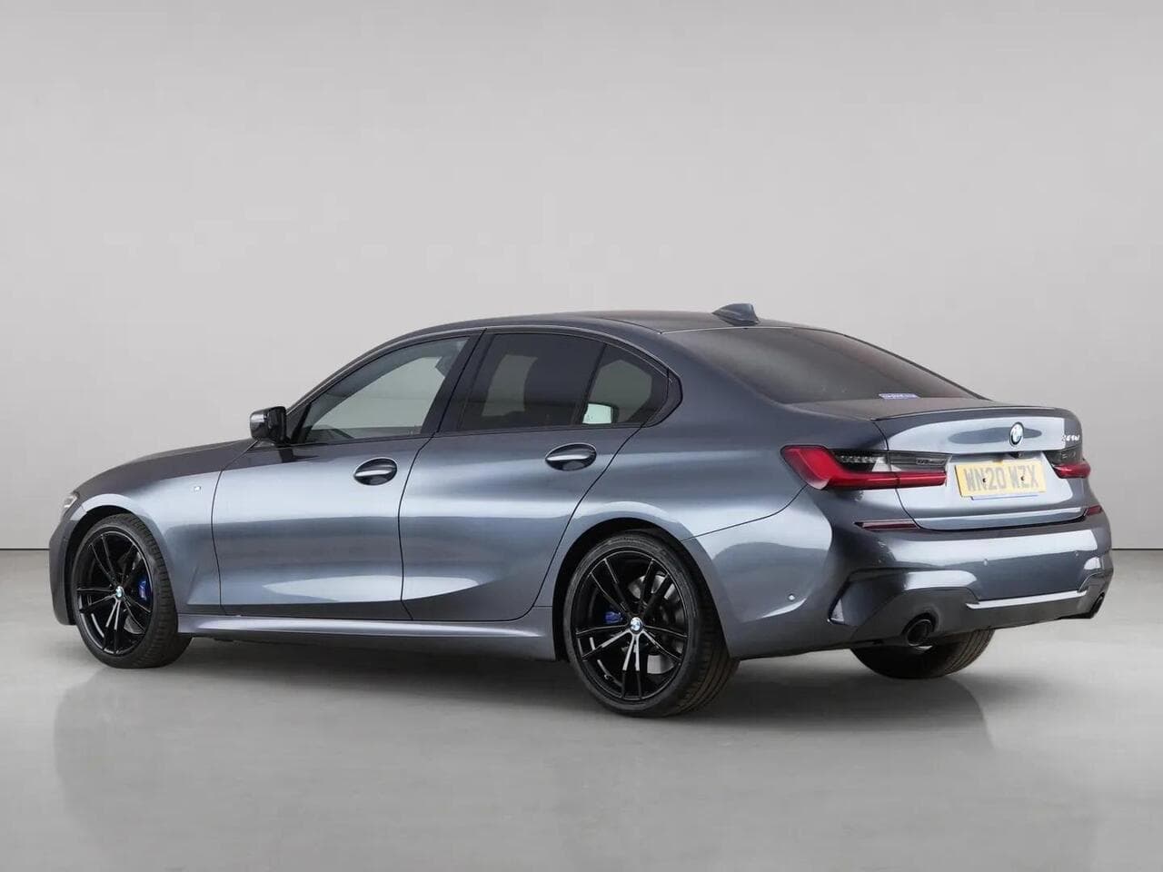 BMW 3 Series thumbnail Rear Left