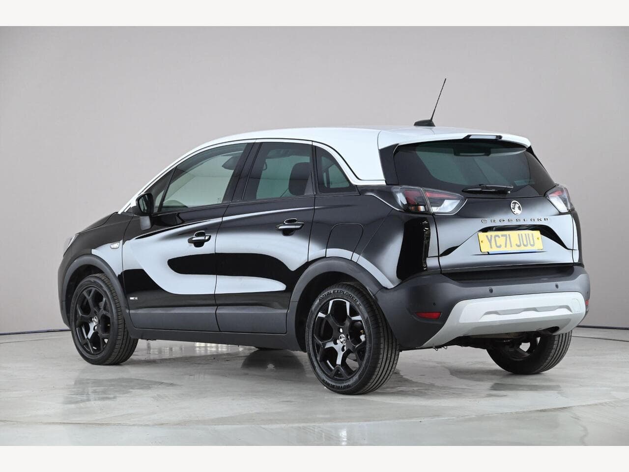 Vauxhall Crossland thumbnail Rear Left