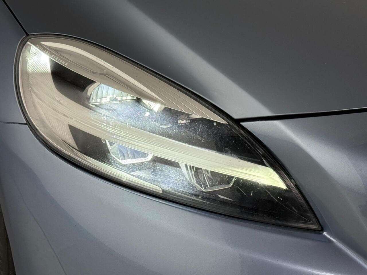 Volvo V40 thumbnail Lights Front