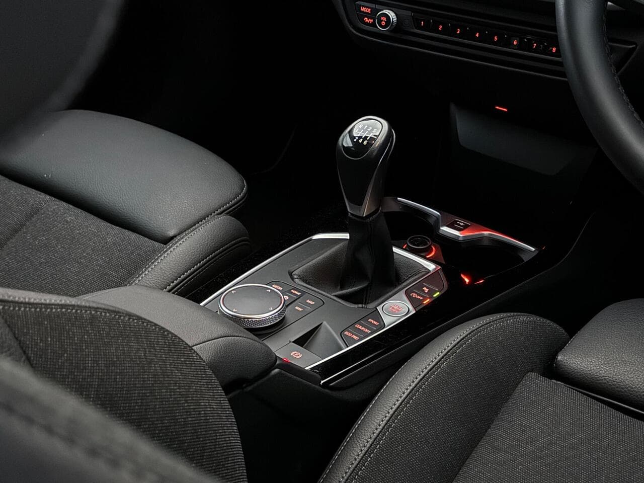 BMW 1 Series thumbnail Interior Front