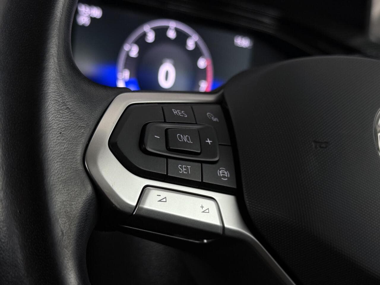 Volkswagen Polo thumbnail Misc Controls