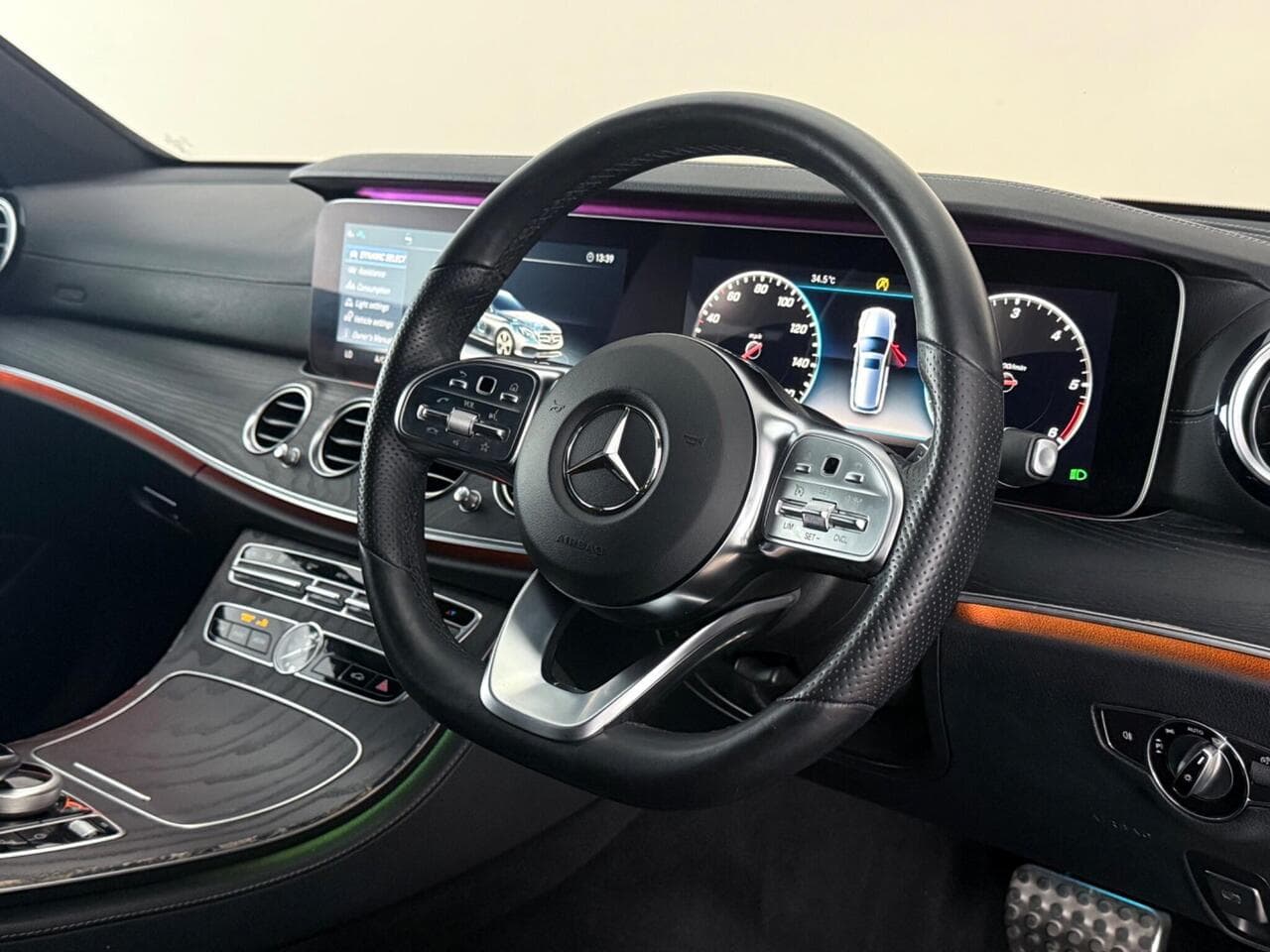Mercedes-Benz E Class thumbnail Steering Wheel