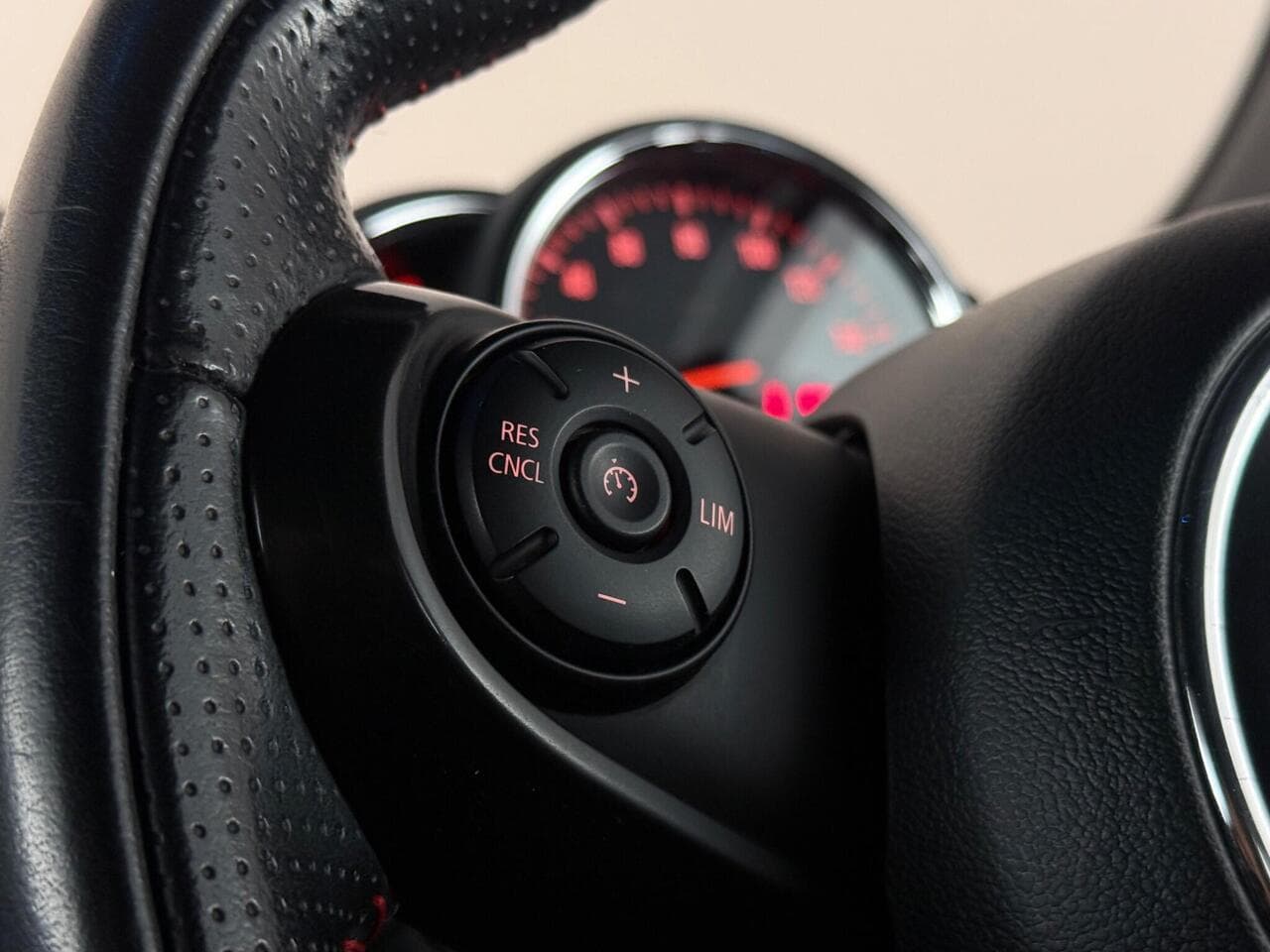 MINI Hatch thumbnail Misc Controls