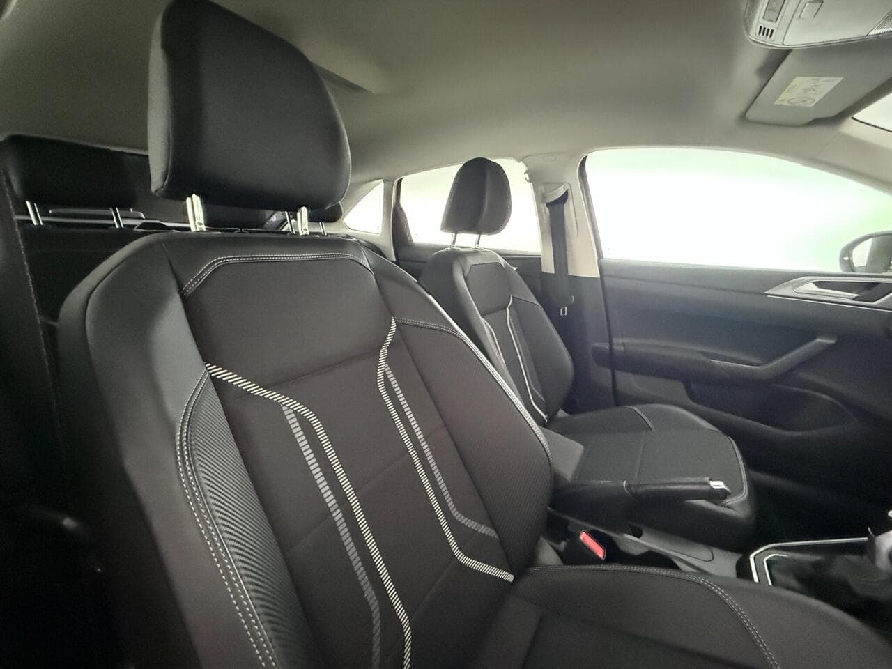 Volkswagen Taigo thumbnail Seat Driver