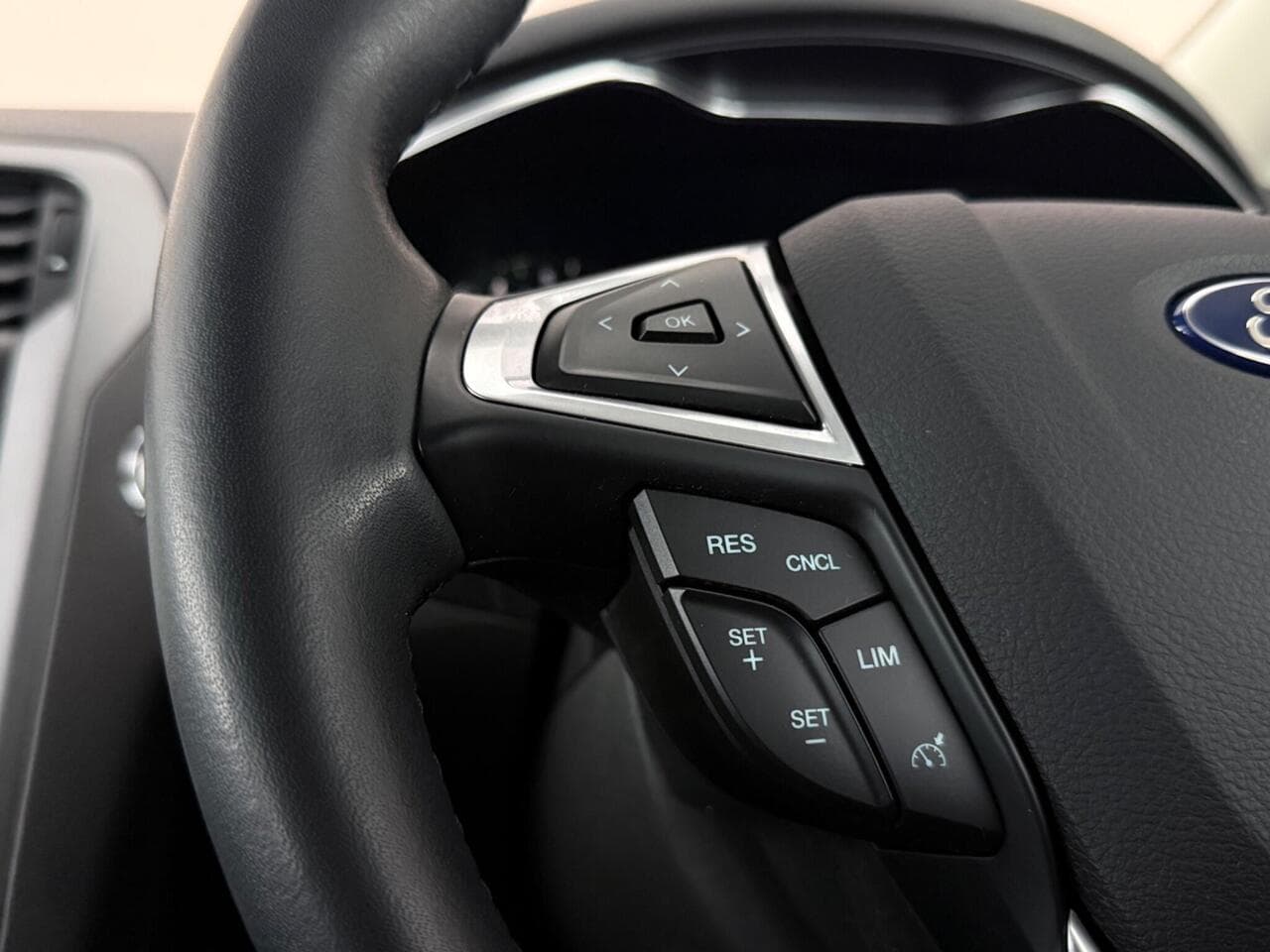 Ford Mondeo thumbnail Misc Controls