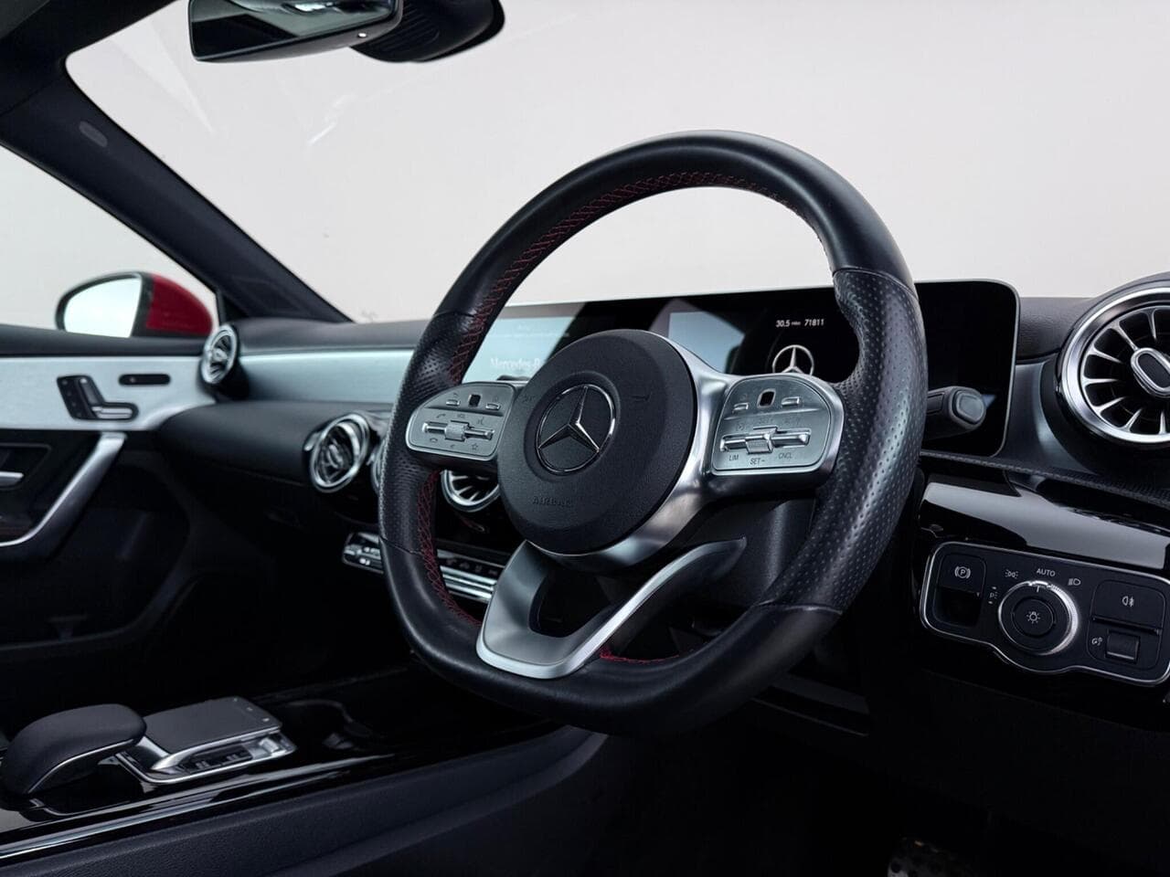 Mercedes-Benz A Class thumbnail Interior Front
