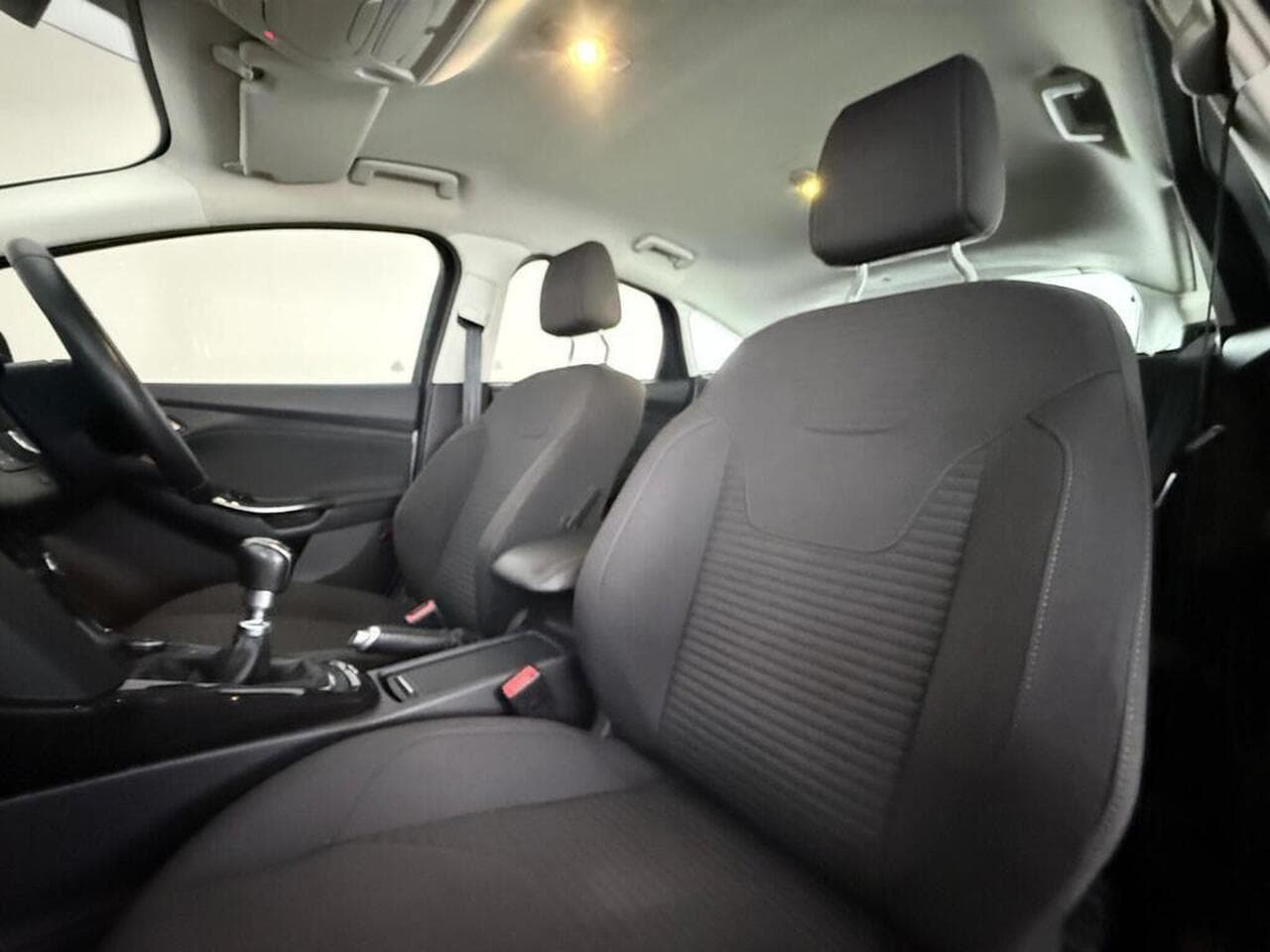 Ford Focus thumbnail Seat Front Passenger