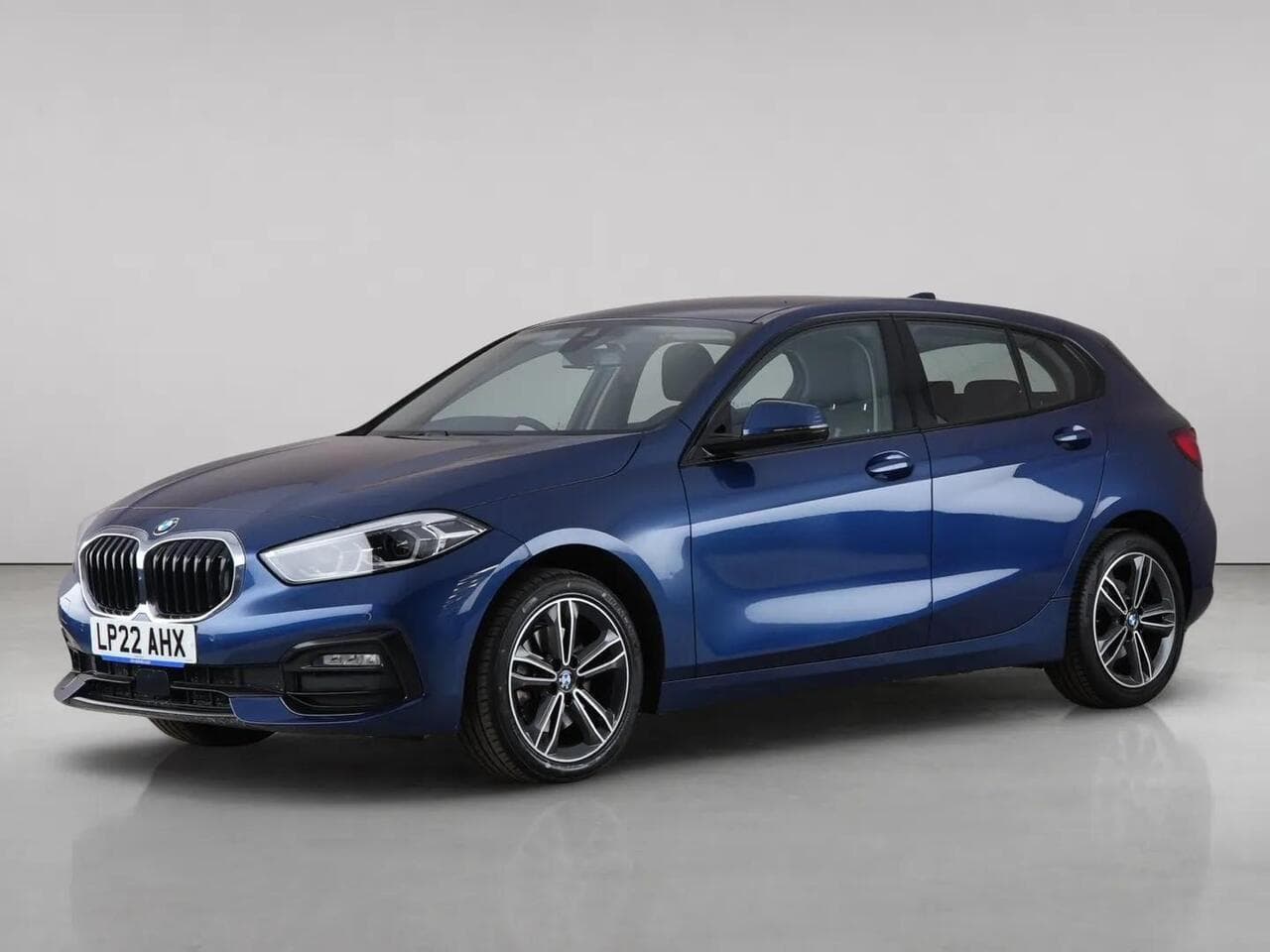 BMW 1 Series thumbnail Front Left