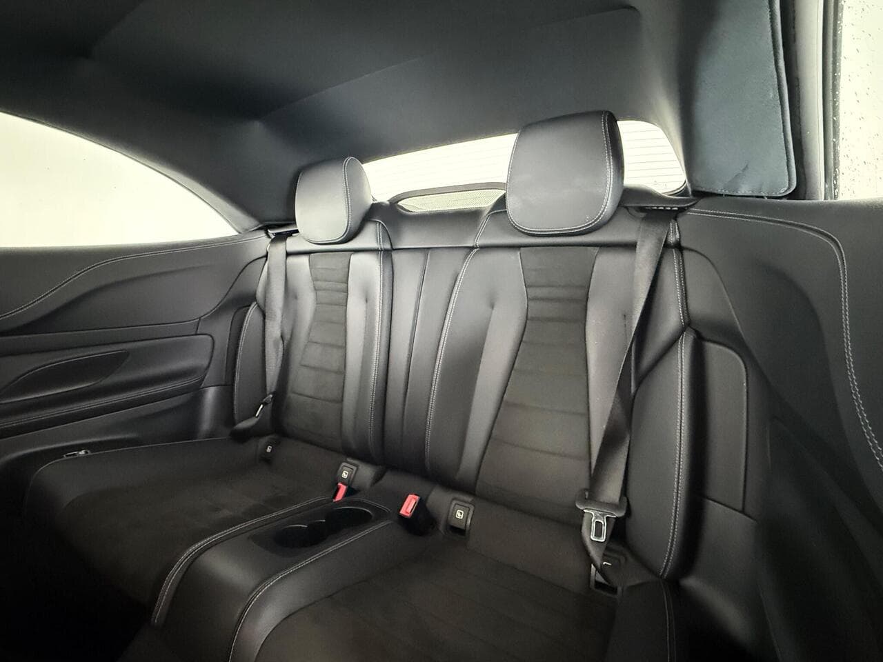 Mercedes-Benz E Class thumbnail Seats Rear