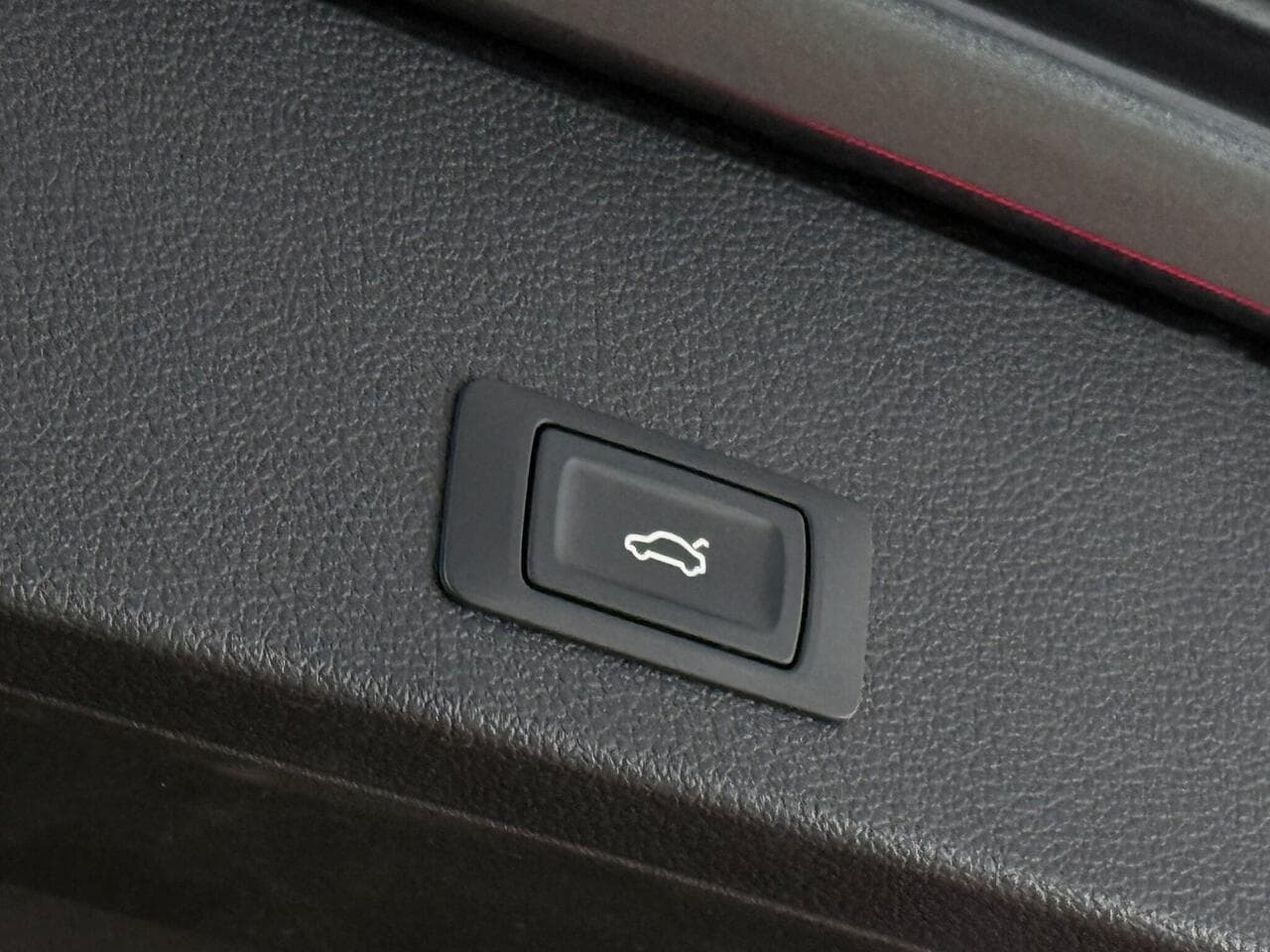 Audi Q2 thumbnail Misc Controls