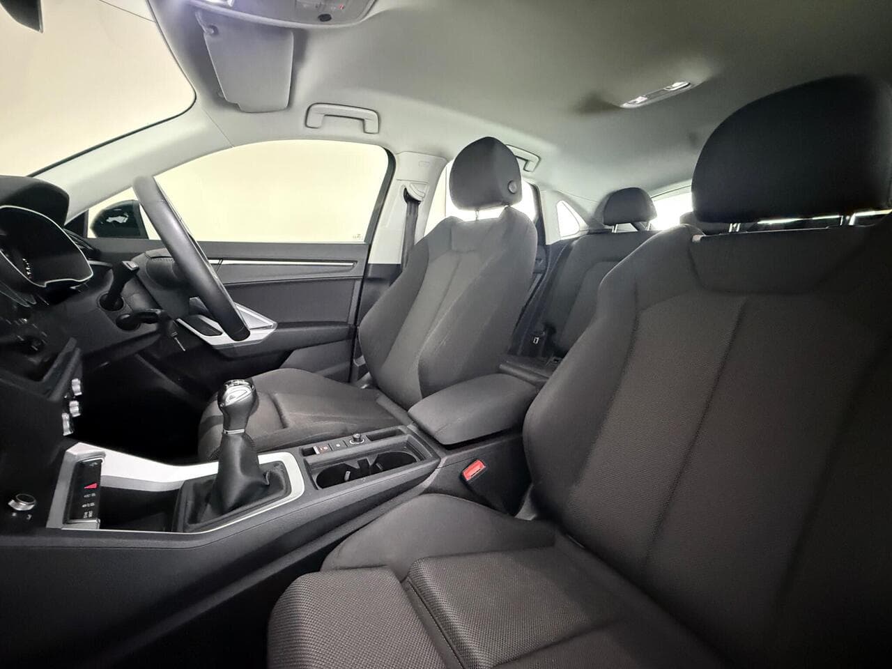 Audi Q3 thumbnail Seat Front Passenger