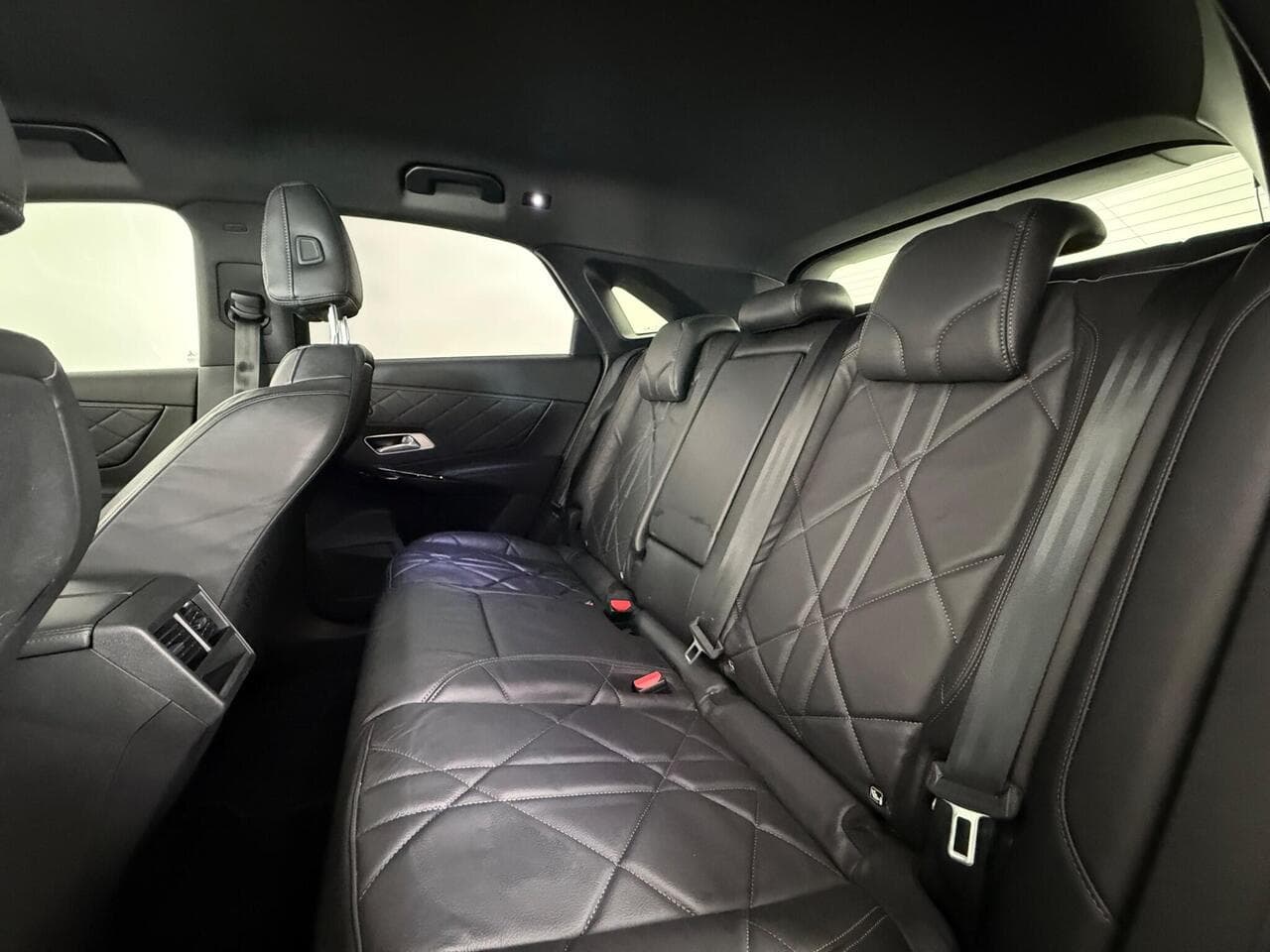 DS AUTOMOBILES DS 7 CROSSBACK thumbnail Seats Rear