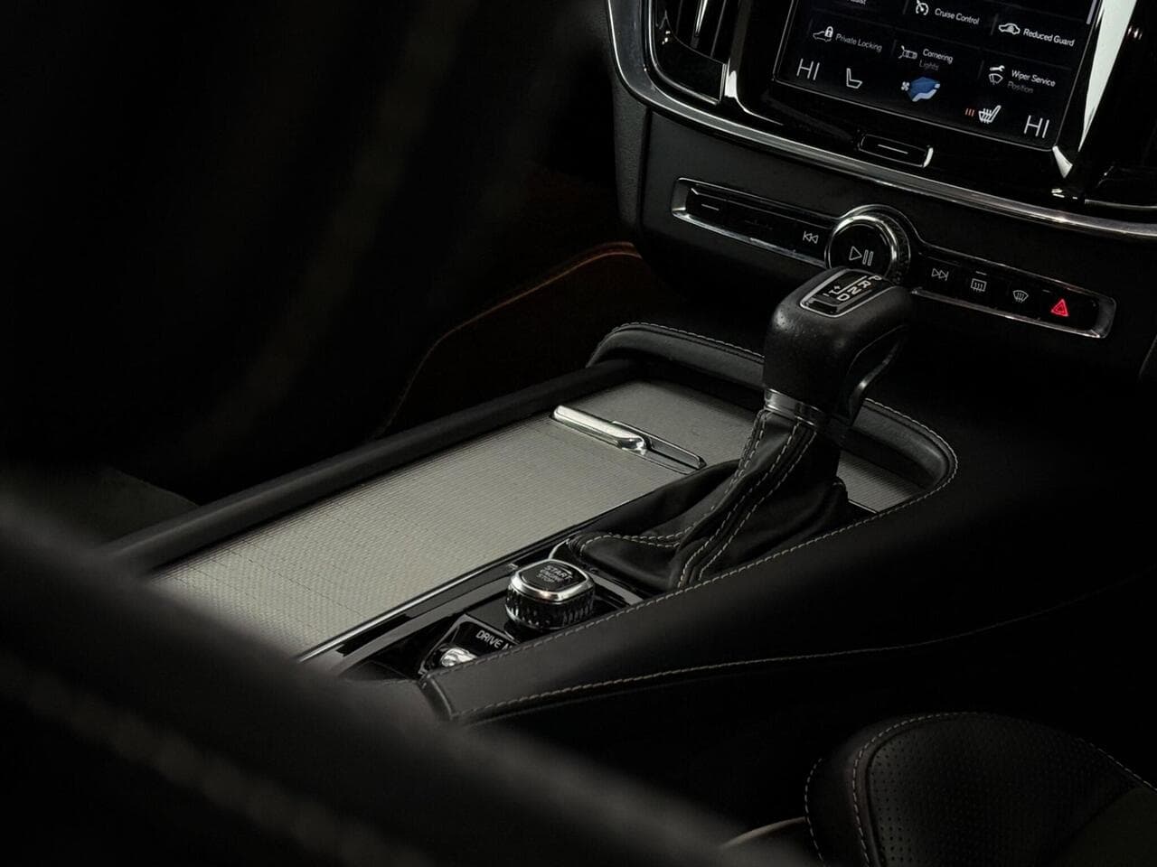 Volvo S90 thumbnail Misc Controls
