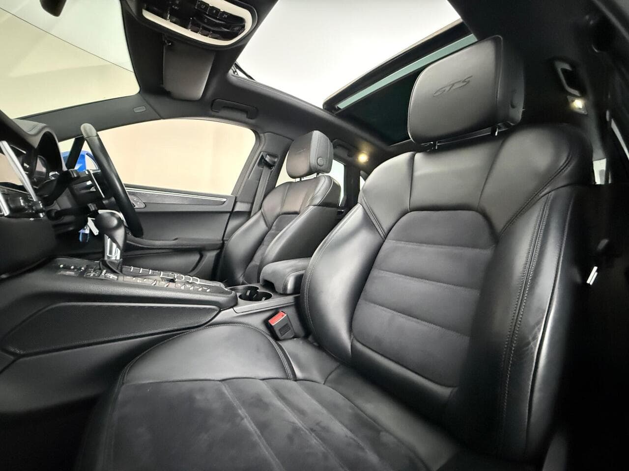 Porsche Macan thumbnail Seat Front Passenger