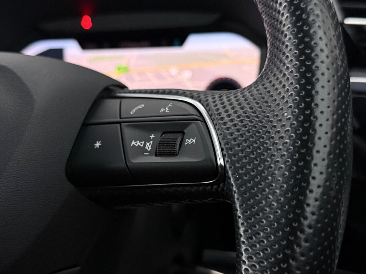 Audi Q3 thumbnail Misc Controls
