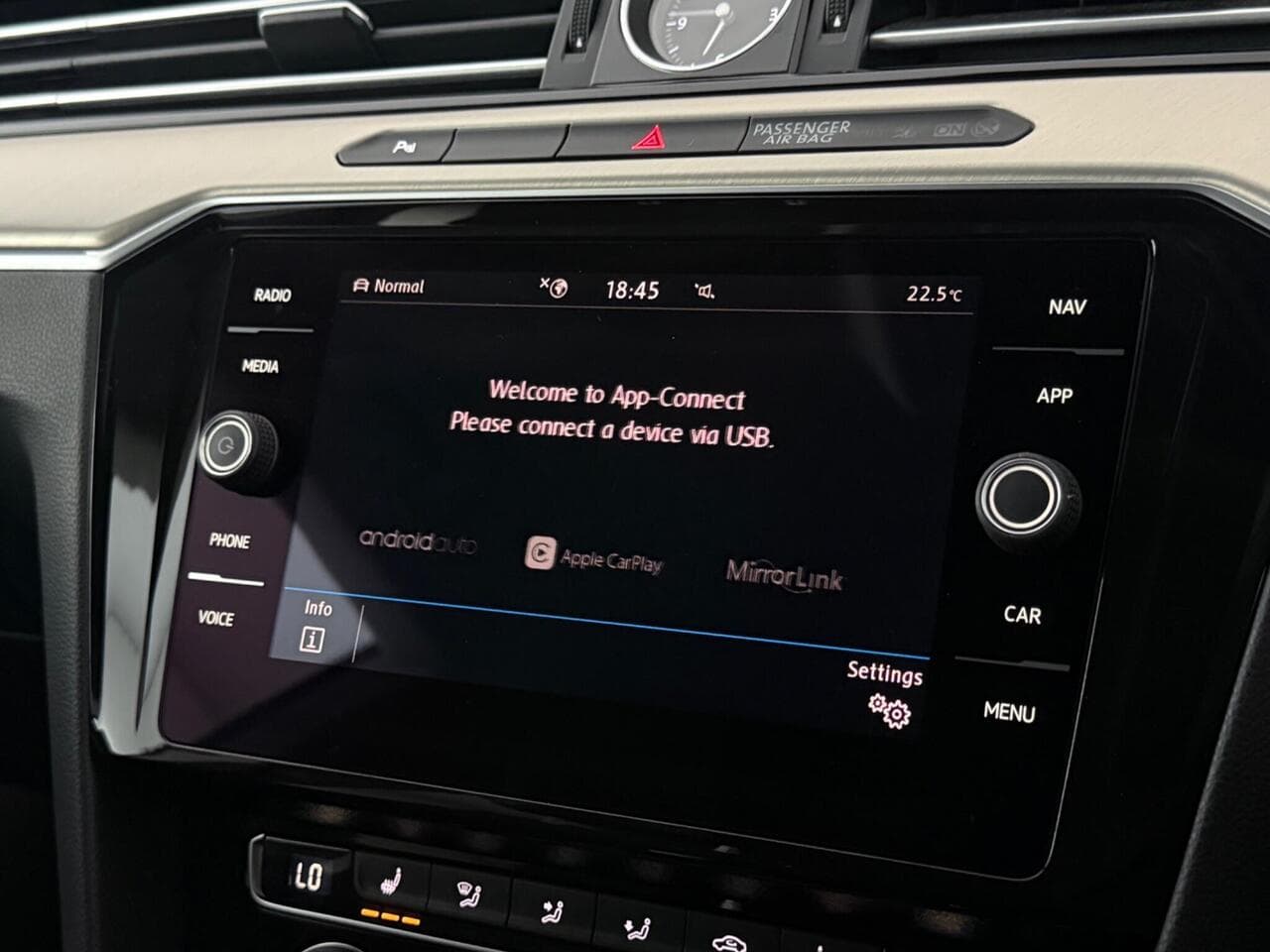 Volkswagen Arteon thumbnail Infotainment System