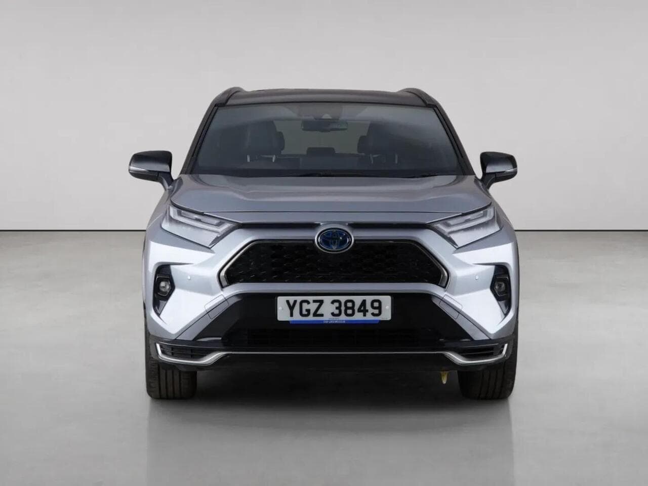 Toyota RAV4 thumbnail Front