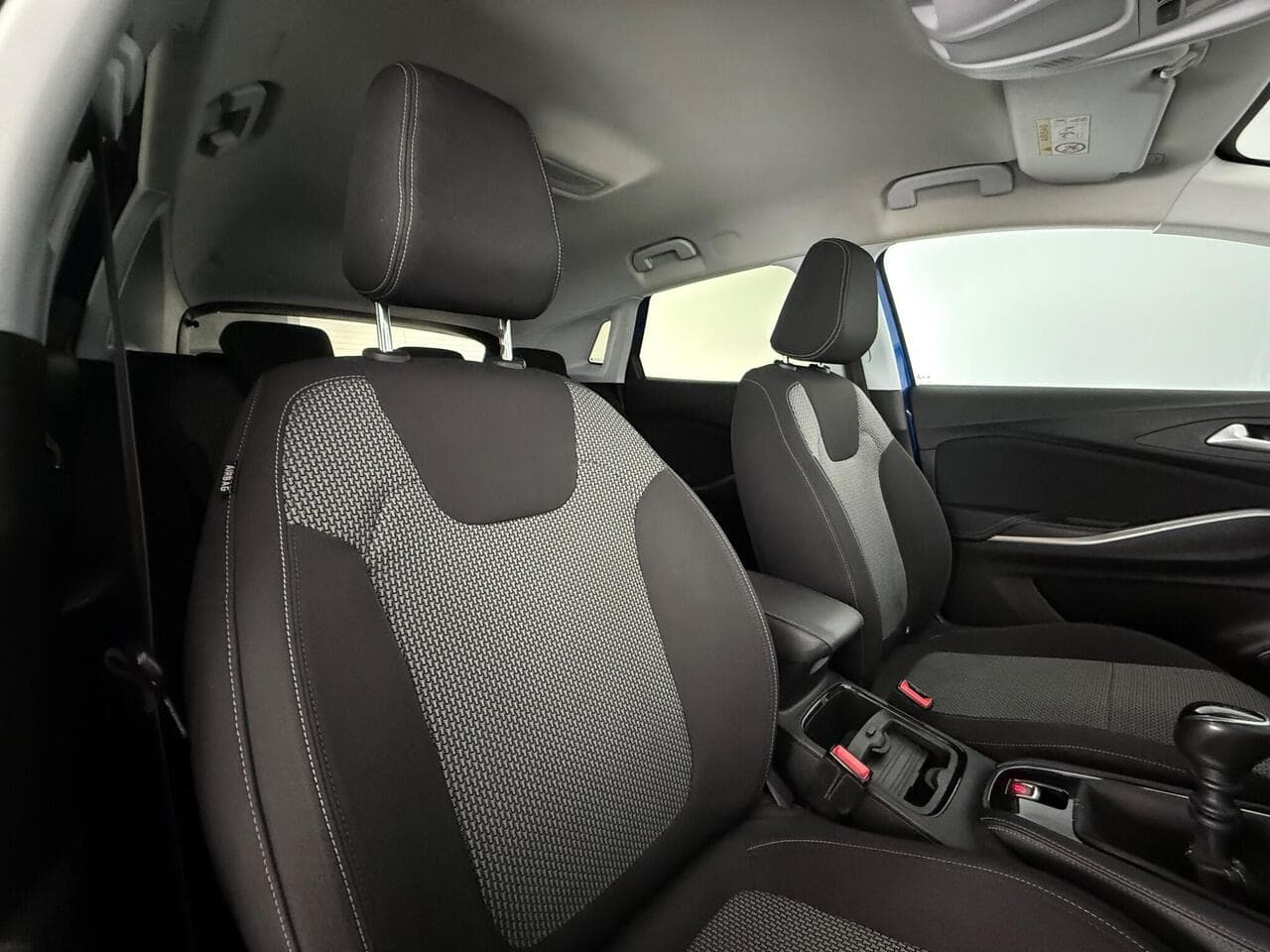 Vauxhall Grandland X thumbnail Seat Driver