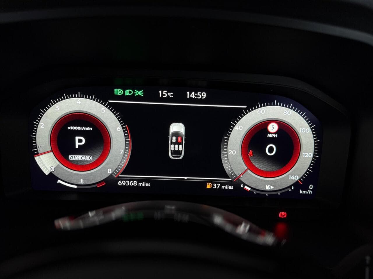 Nissan Qashqai thumbnail Driver Instruments