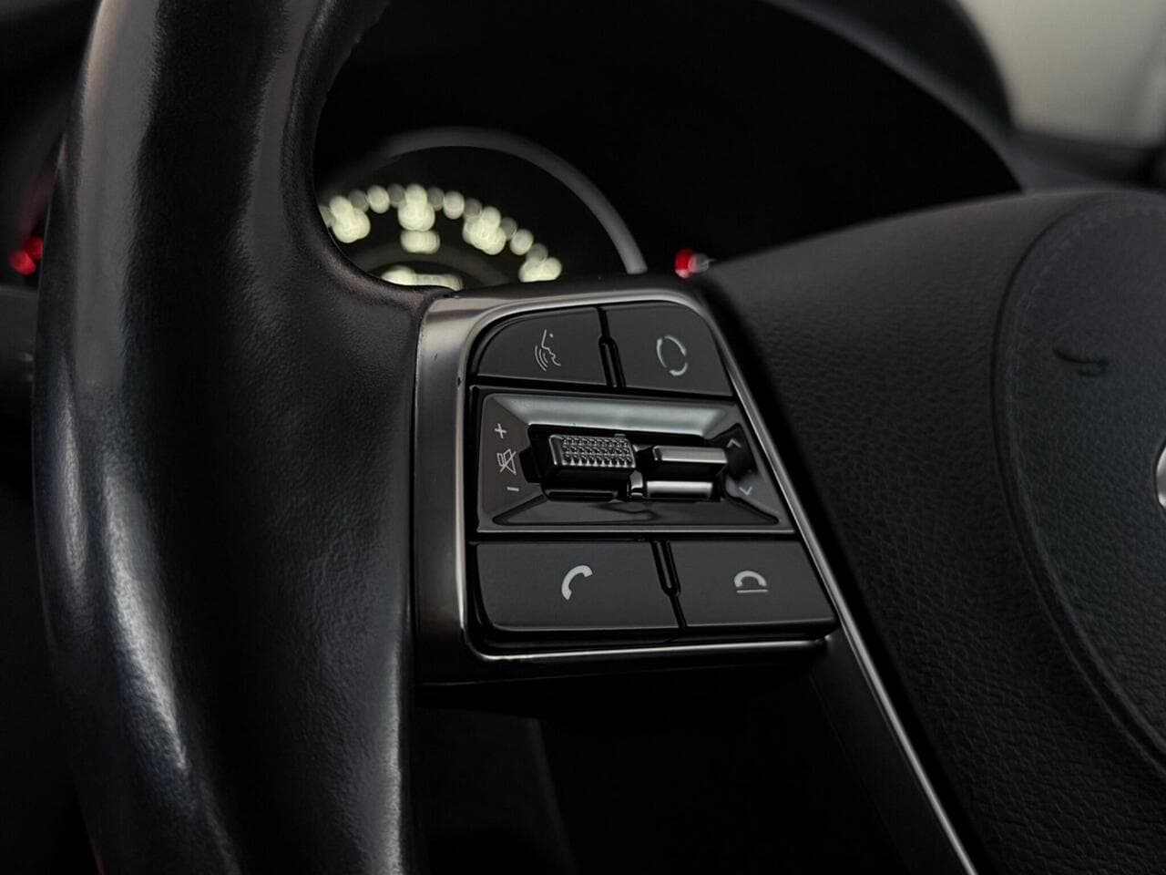Kia Sorento thumbnail Misc Controls