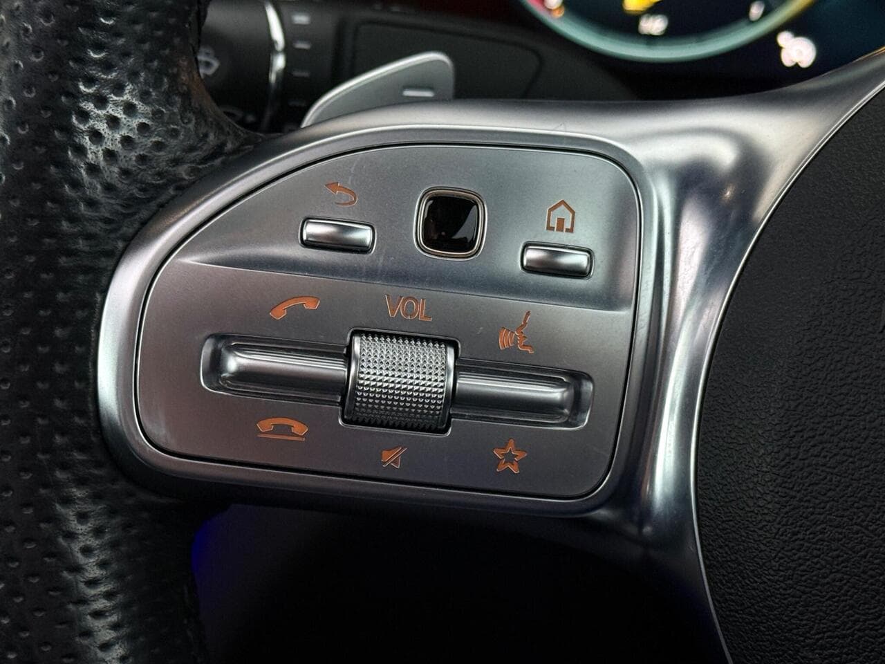 Mercedes-Benz C Class thumbnail Misc Controls