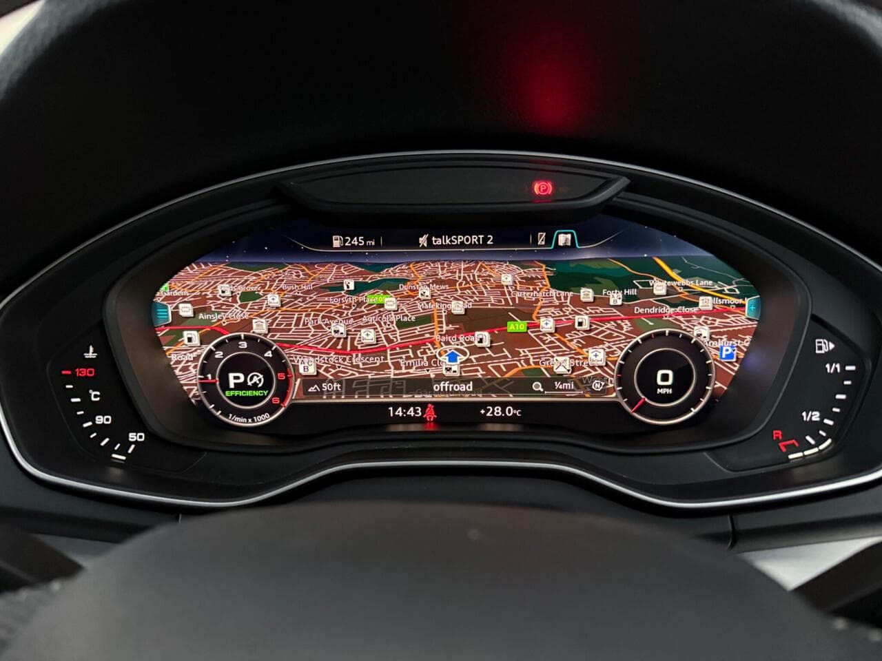 Audi Q5 thumbnail Driver Instruments