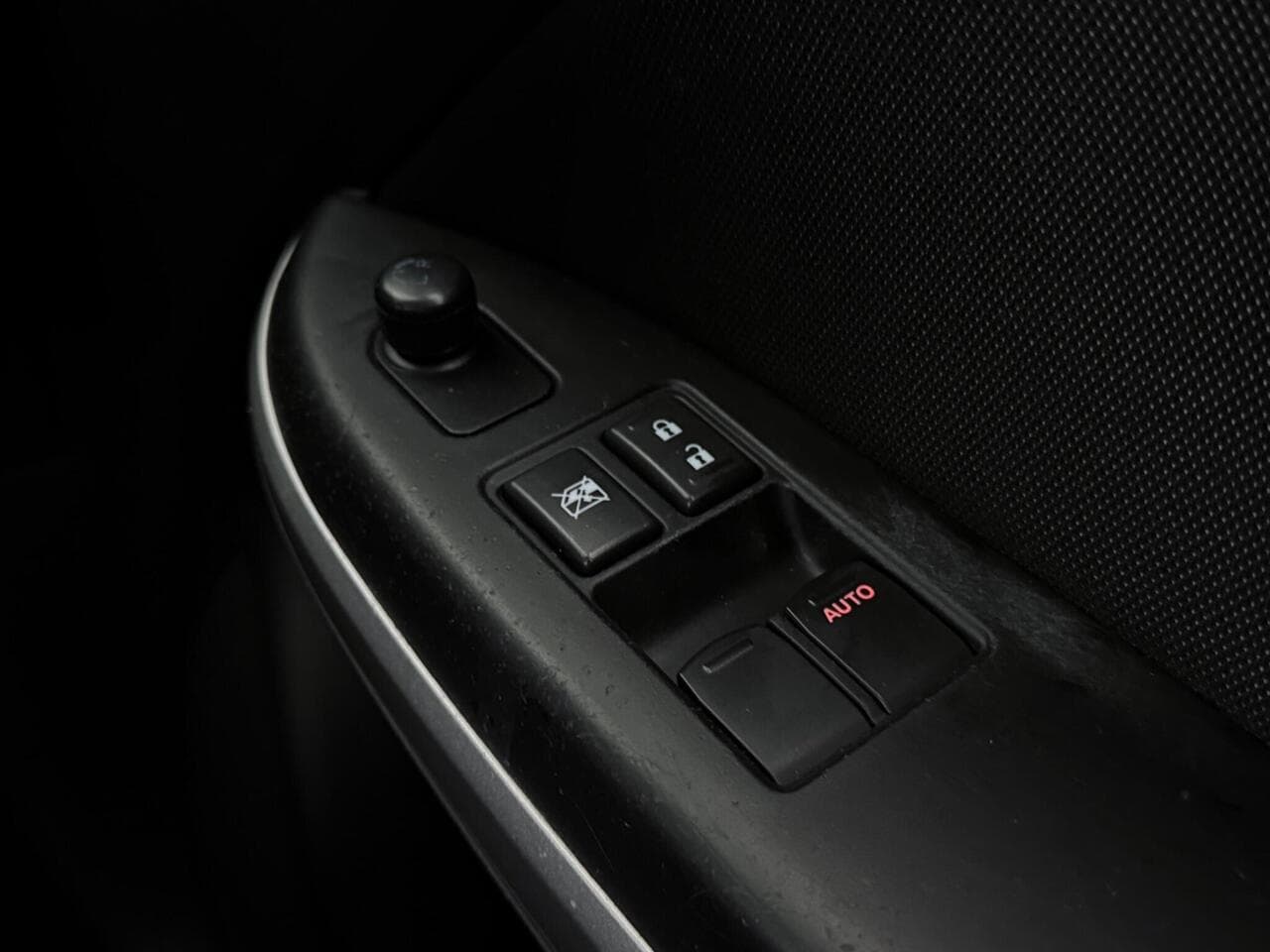 Suzuki Baleno thumbnail Misc Controls