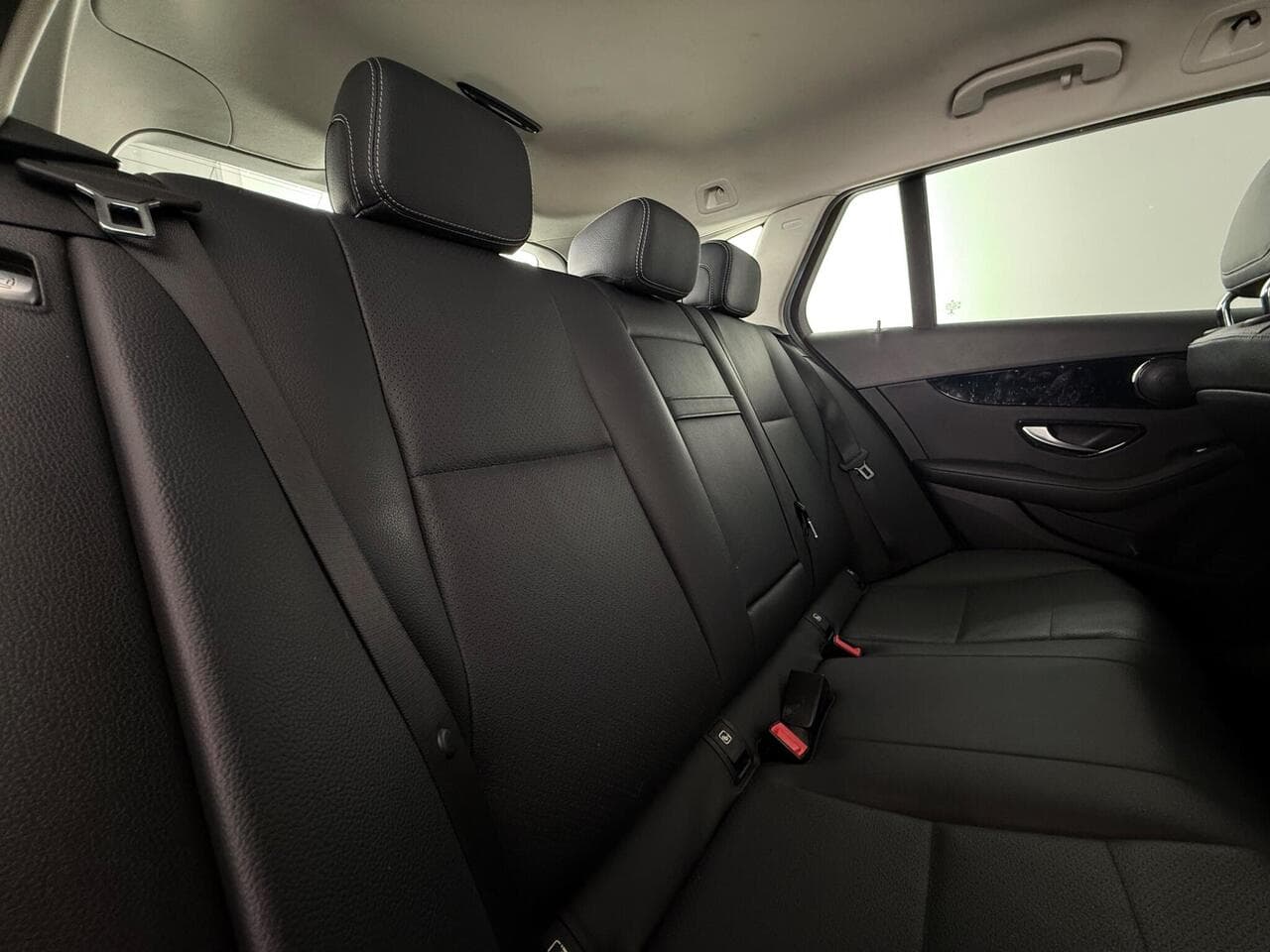 Skoda Karoq thumbnail Seats Rear