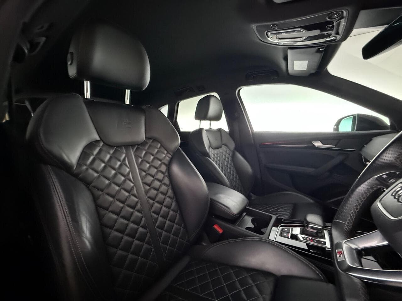 Audi Q5 thumbnail Seat Driver