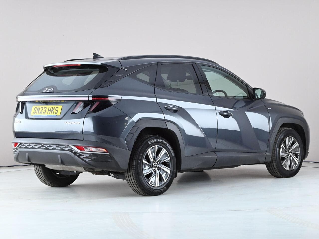 Hyundai TUCSON thumbnail Rear Right