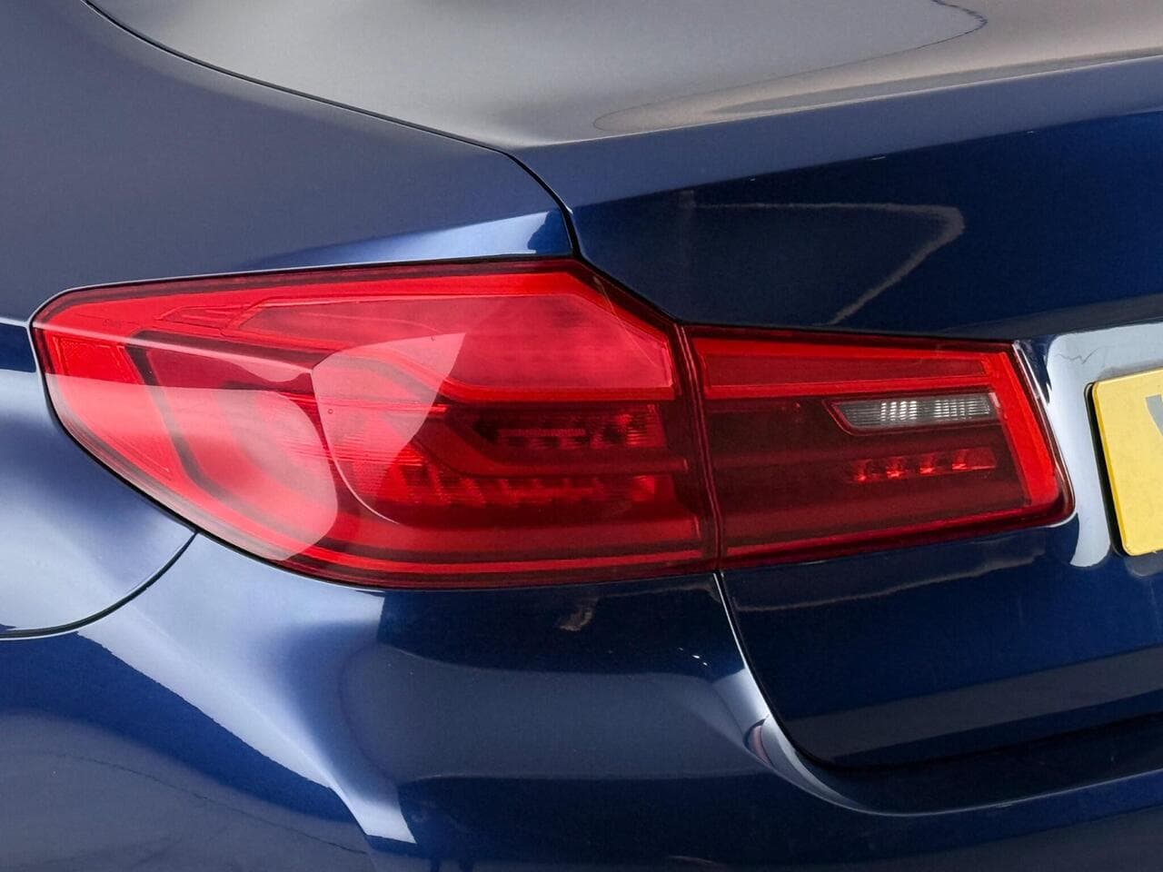 BMW 5 Series thumbnail Lights Rear