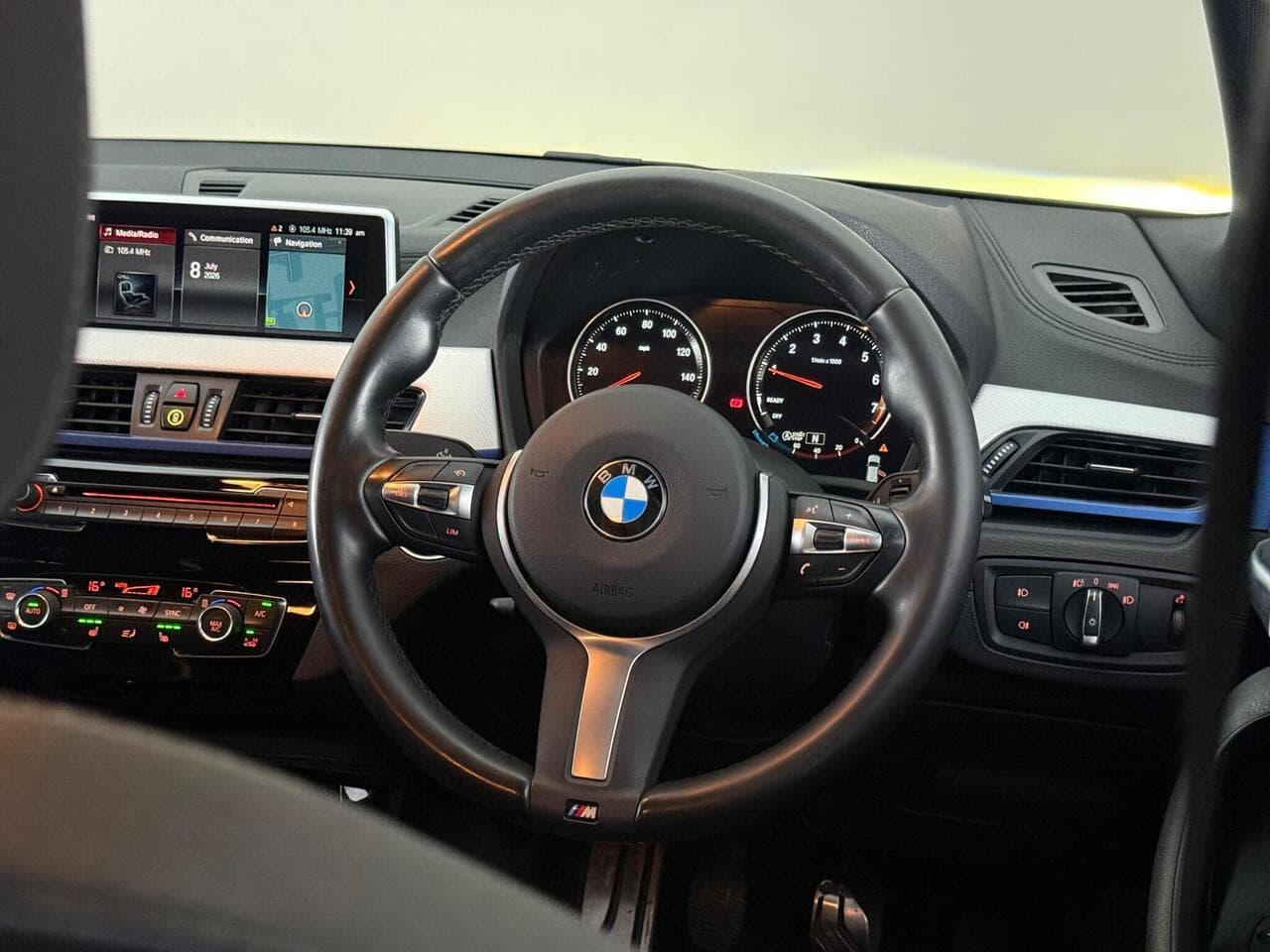 BMW X2 thumbnail Steering Wheel