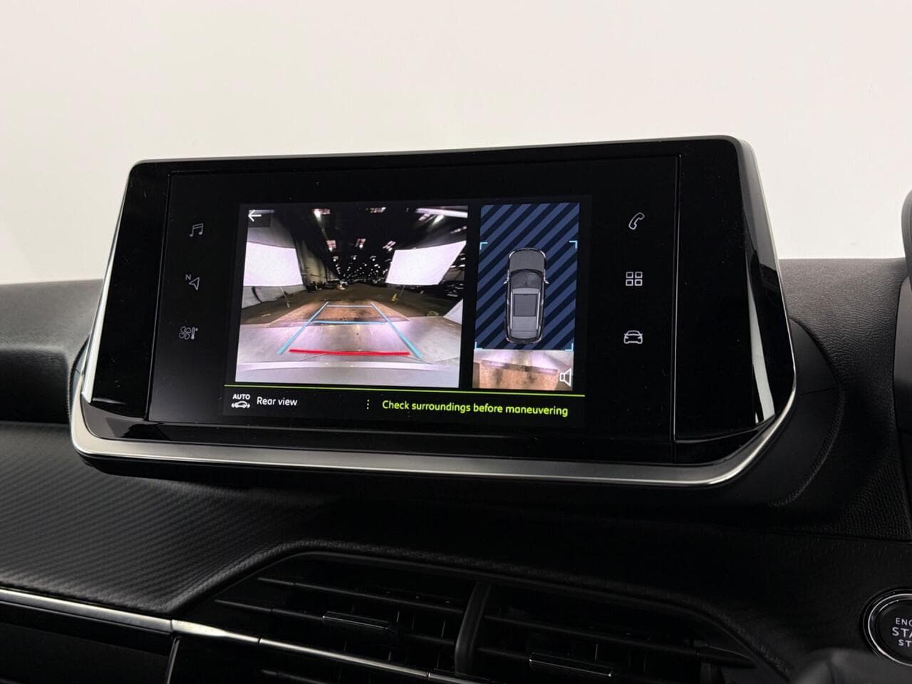 Peugeot 2008 thumbnail Infotainment System