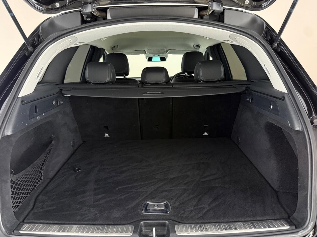 Mercedes-Benz GLC thumbnail Boot