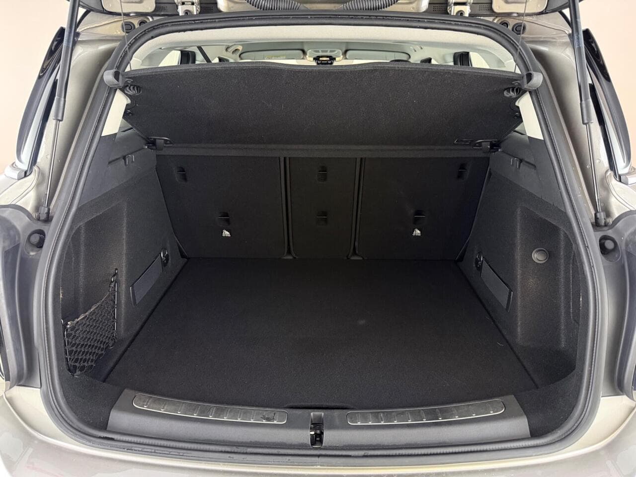 MINI Countryman thumbnail Boot
