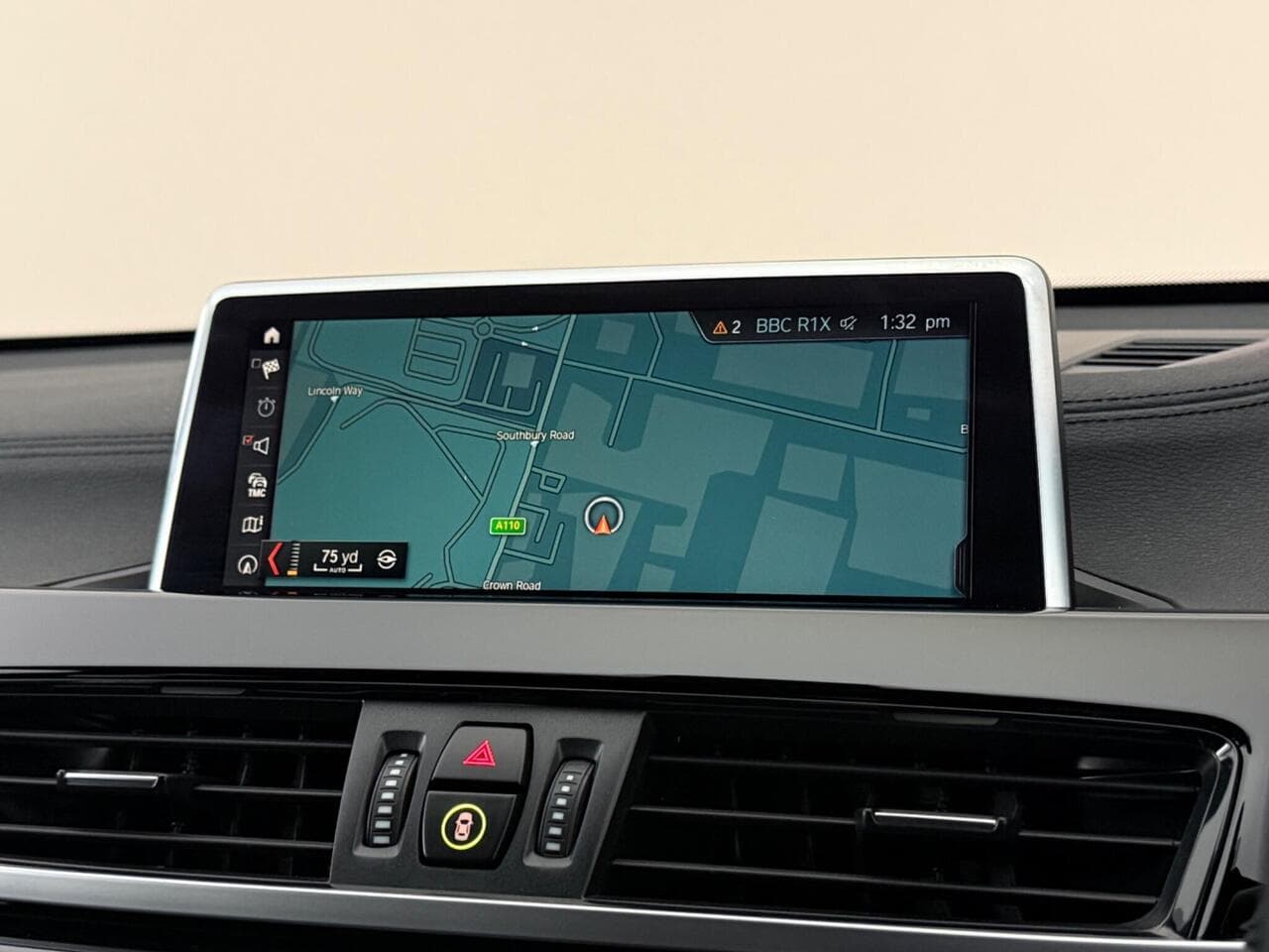 BMW X1 thumbnail Infotainment System