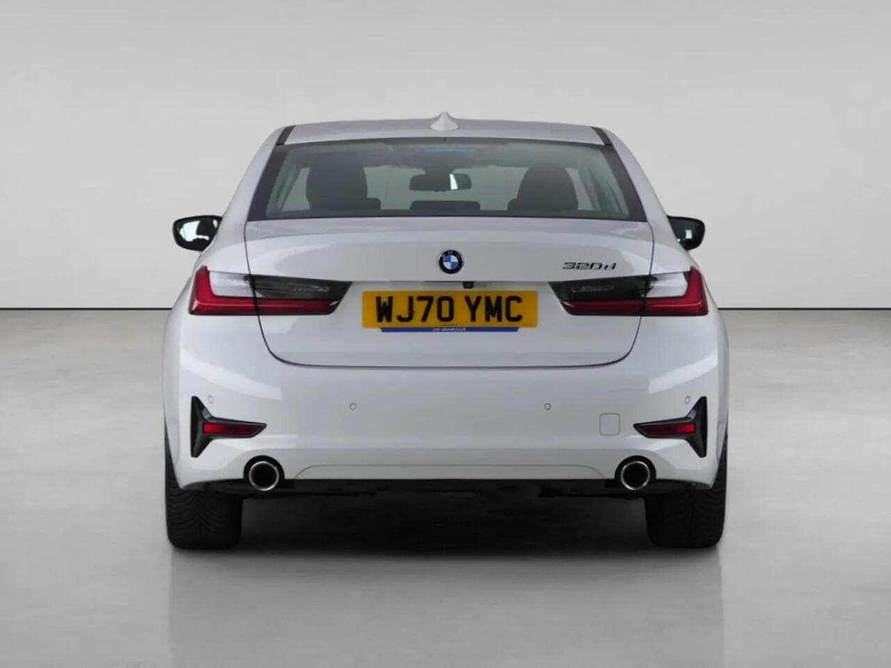 BMW 3 Series thumbnail Rear