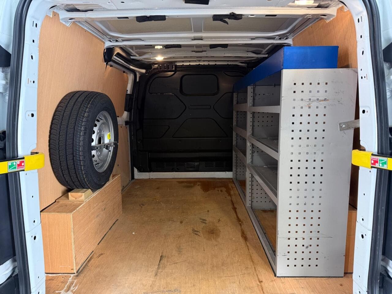 Ford Transit Custom thumbnail Cargo Space
