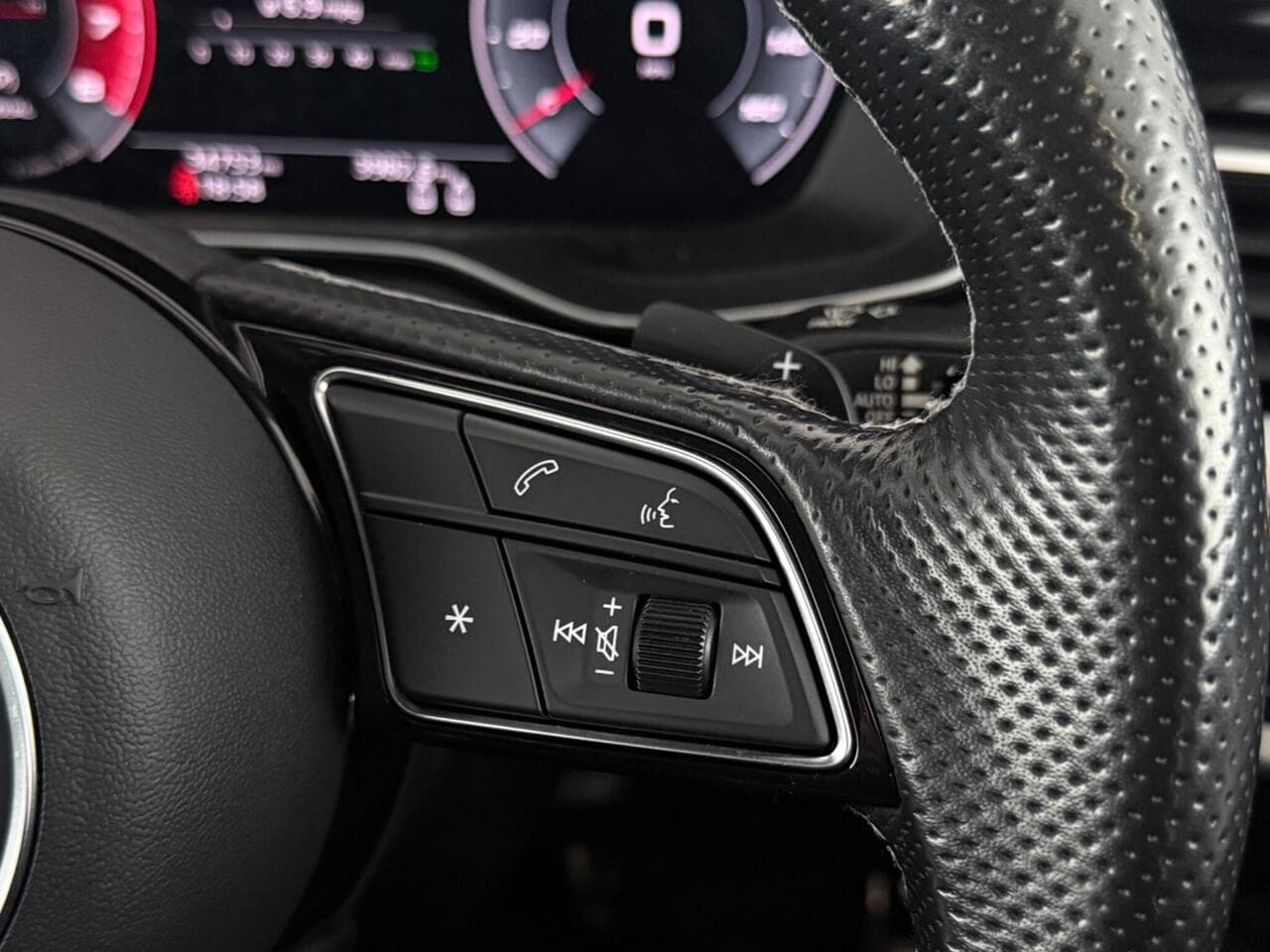 Audi A5 Cabriolet thumbnail Misc Controls